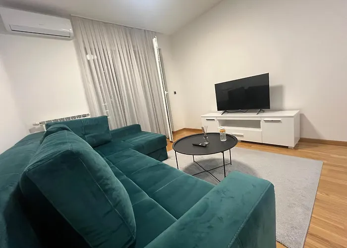 Lisboa Apartman Bulevar